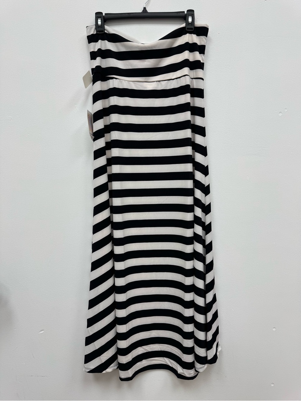 LuLaRoe Black, White & Gray Horizontal Stripe skirt